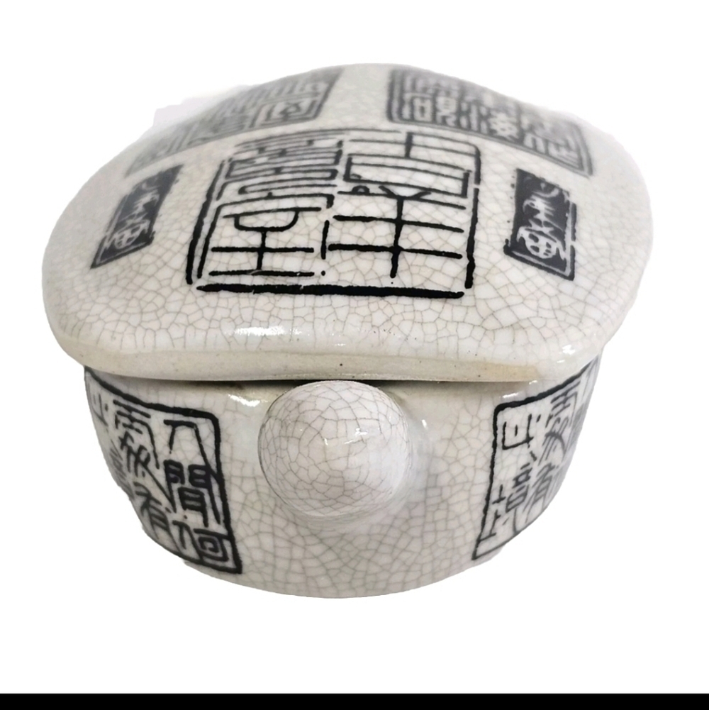 Rare Unique Chinese Chinoiserie Print Ceramic Jewelry Lided Turtle Trinket Box